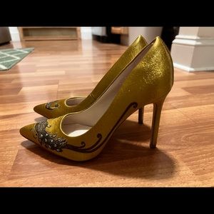 Zara gold pump never worn size 37